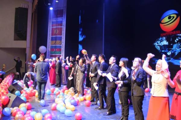  HAPPINESS 5TH ANNIVERSARY IN RUSSIA!    